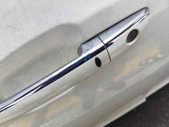 [上海·浙B] 二手中华中华V52016款 1.5T 手动两驱智能型