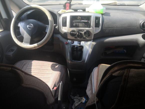 [济南·鲁A] 二手日产日产NV2002011款 1.6L 232座 尊雅型