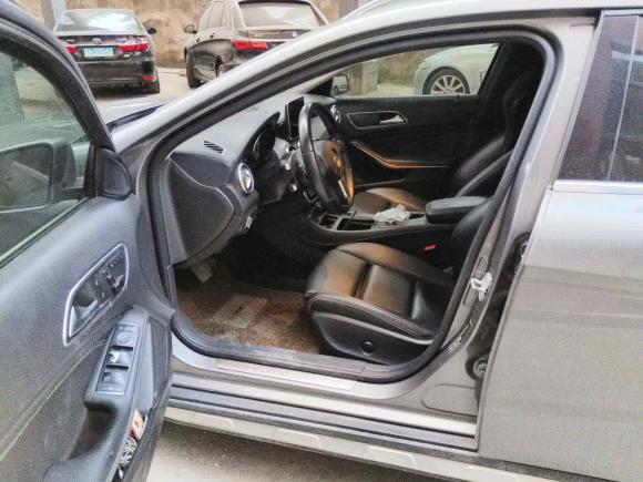 [青岛·鲁Y] 二手奔驰奔驰GLA2016款 GLA 220 4MATIC 时尚型