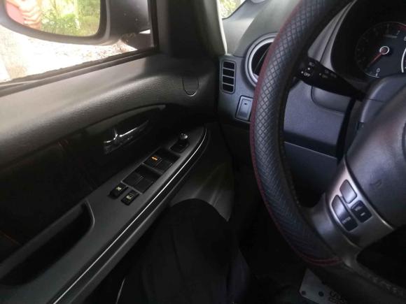 [上海·赣H] 二手铃木天语 SX42009款 两厢 1.6L 自动运动型