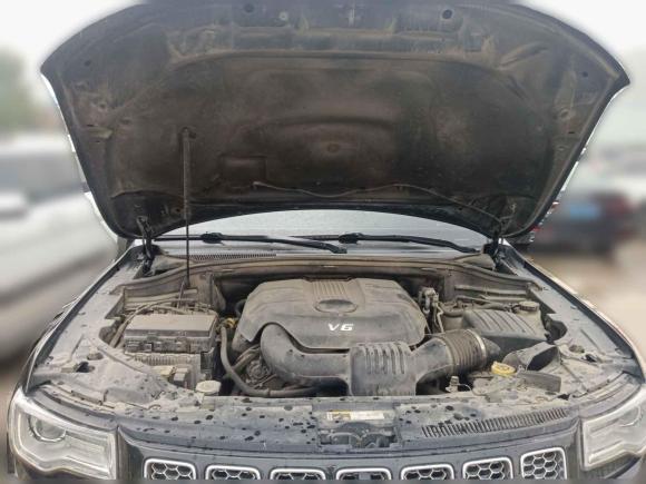 [济南·鲁A] 二手Jeep大切诺基2014款 3.6L 精英导航版