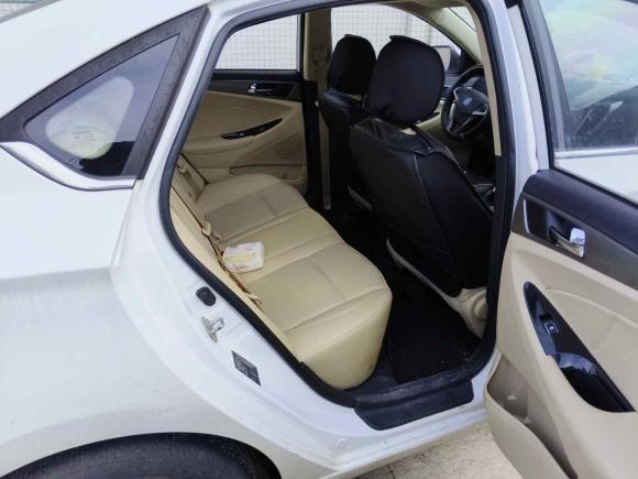 [深圳·粤F] 二手长安逸动2016款 1.6L 手动风尚型