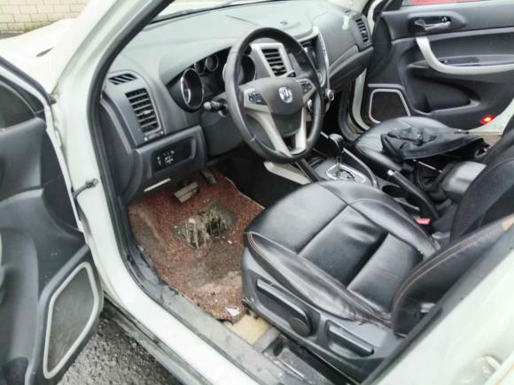 [无锡·皖S] 二手长安长安CS352014款 1.6L 自动豪华型 国IV