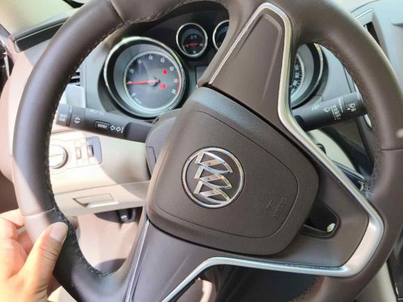 [上海·沪A] 二手别克君威2015款 2.0L 领先时尚型