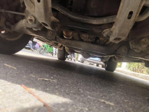 [武汉·鄂A] 二手江铃驭胜S3502011款 2.4T 两驱豪华型5座