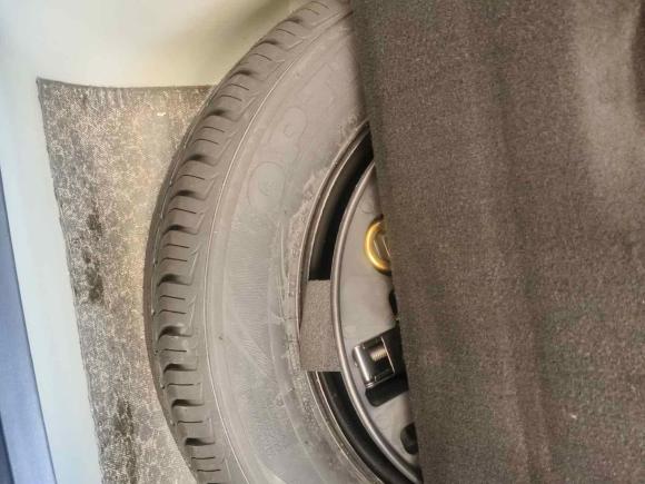 [南昌·贵A] 二手雪铁龙雪铁龙C4L2015款 1.8L 自动尊贵版