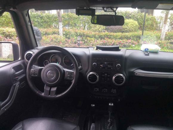 [上海·沪C] 二手Jeep牧马人2015款 3.0L Sahara 四门舒享版