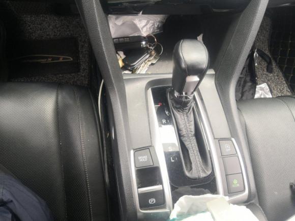 [上海·沪C] 二手本田思域2016款 220TURBO CVT尊贵版