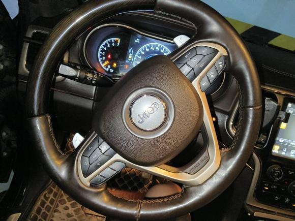 [成都·川A] 二手Jeep大切诺基2014款 3.6L 旗舰尊悦版