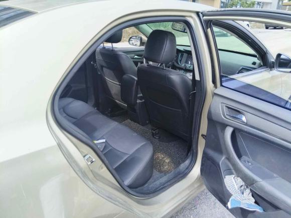 [上海·浙C] 二手荣威荣威3602015款 1.5L 自动豪华版