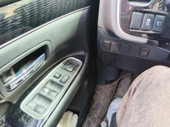 [金华·浙G] 二手三菱欧蓝德2021款 2.4L 四驱致享版 7座