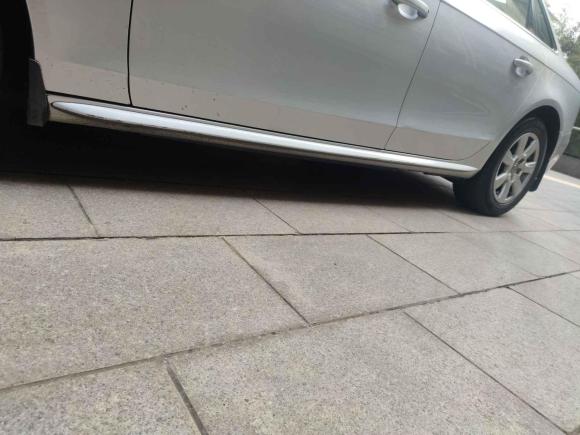 [南京·苏A] 二手奥迪奥迪A4L2010款 2.0 TFSI 舒适型