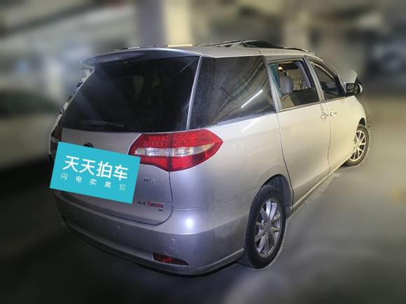 [青岛·鲁U] 二手比亚迪比亚迪M62015款 2.4L 自动豪华型