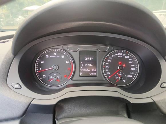 [广州·粤A] 二手奥迪奥迪Q32016款 35 TFSI 时尚型