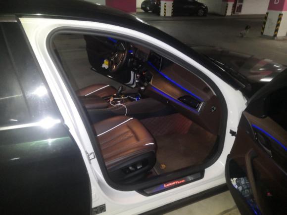 [上海·沪A] 二手宝马宝马5系新能源2020款 里程升级版 530Le 豪华套装