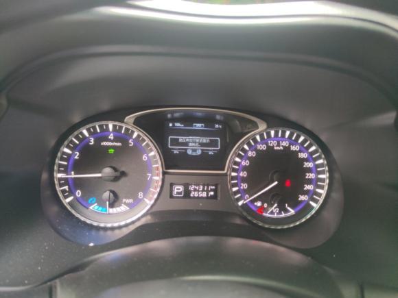 [上海·沪B] 二手英菲尼迪英菲尼迪QX602014款 2.5 S/C Hybrid 两驱卓越版