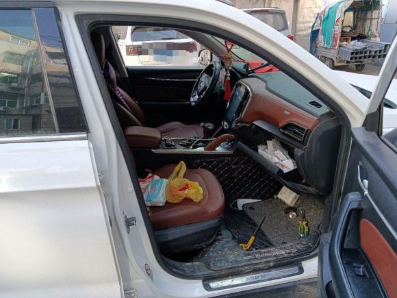 [合肥·皖A] 二手中华中华V62018款 1.5T 自动尊贵型