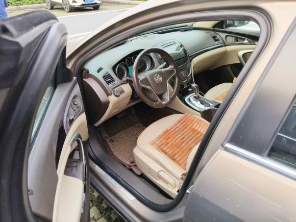 [广州·粤Y] 二手别克君威2015款 2.0L 领先时尚型