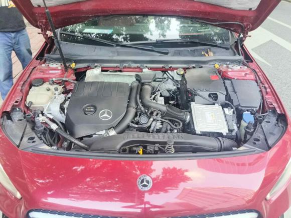 [深圳·粤B] 二手奔驰奔驰A级2020款 A 200 L 运动轿车