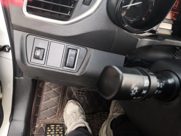 [成都·川A] 二手奇瑞艾瑞泽32015款 1.5L 手动够型版