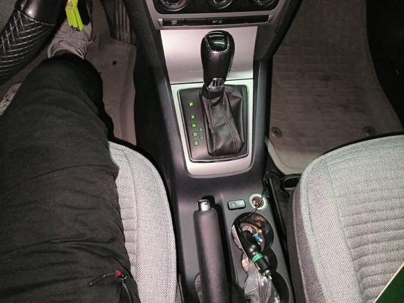 [武汉·鄂A] 二手斯柯达明锐2014款 1.6L 自动逸杰版