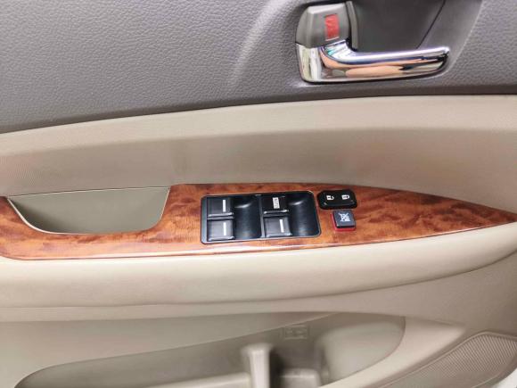 [成都·川A] 二手比亚迪比亚迪M62013款 2.4L 手动尊贵型