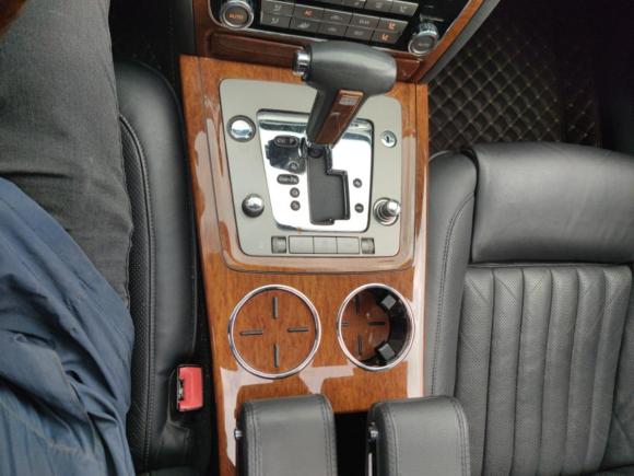 [苏州·苏E] 二手大众辉腾2009款 3.6L V6 4座加长行政版