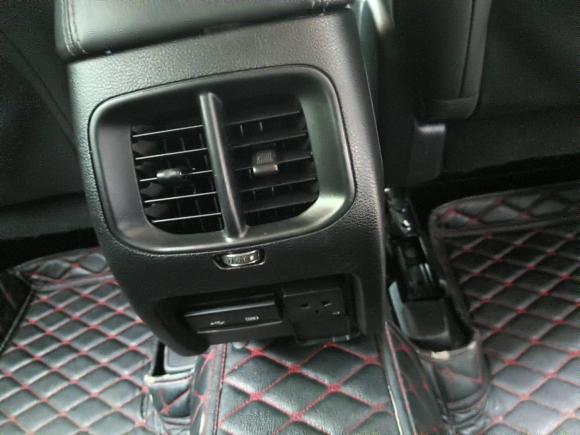 [深圳·粤B] 二手Jeep自由光2019款 2.0T 四驱探享版+自动驾驶智慧包 国VI