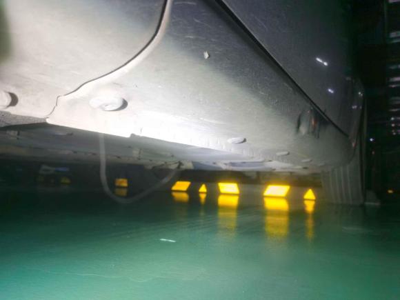 [武汉·鄂A] 二手荣威荣威3502013款 350S 1.5L 自动迅达版