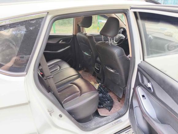 [上海·冀A] 二手宝骏宝骏5602016款 1.8L iAMT豪华型