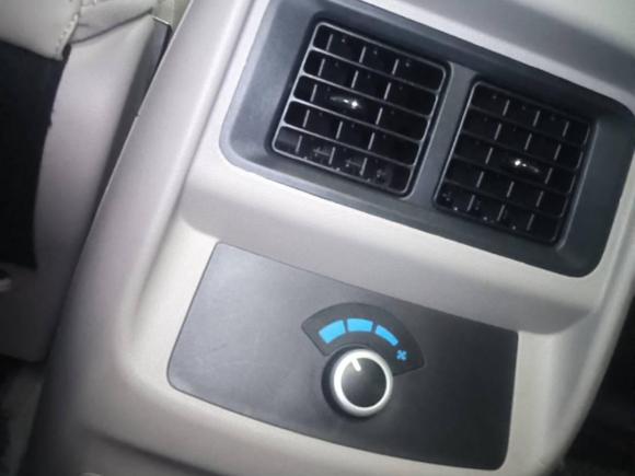 [上海·沪F] 二手东风风行菱智2018款 M5L 1.6L 7座豪华型