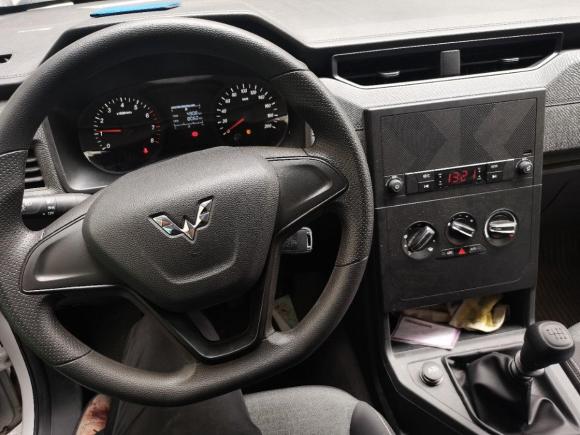 [深圳·粤B] 二手五菱汽车五菱宏光PLUS2019款 1.5T 手动标准型 7座