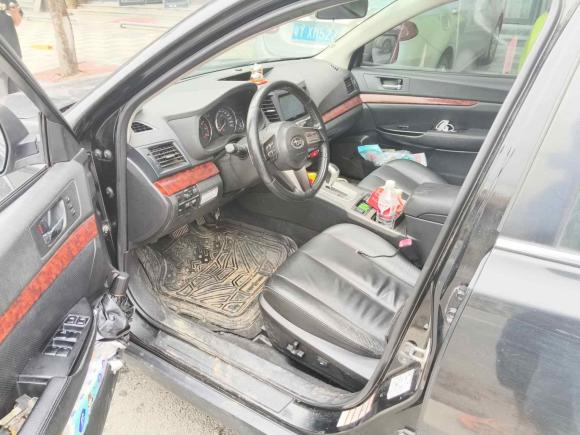 [佛山·粤Y] 二手斯巴鲁傲虎2011款 2.5i豪华导航版