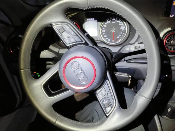 [南通·苏F] 二手奥迪奥迪A32018款 30周年年型 Limousine 35 TFSI 时尚型