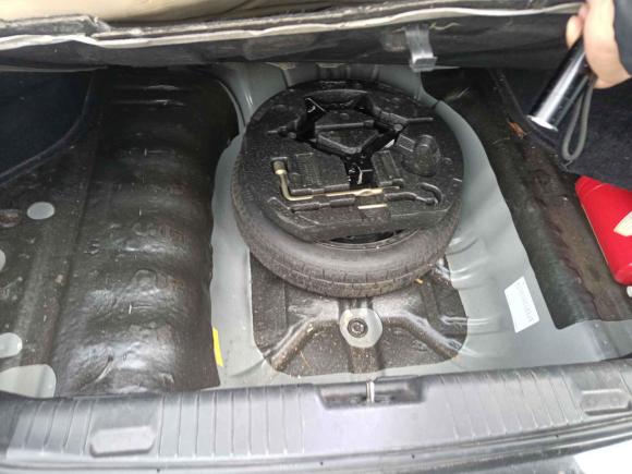 [无锡·苏B] 二手别克凯越2013款 1.5L 自动经典型