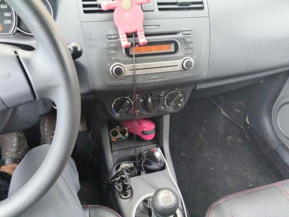 [上海·陕C] 二手铃木雨燕2013款 1.5L 手动20周年限量版