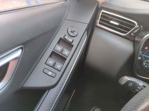 [上海·皖A] 二手江铃驭胜S3302016款 1.5L GTDi 自动两驱旗舰版