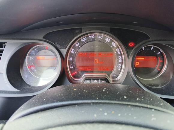 [上海·苏A] 二手雪铁龙雪铁龙C52014款 2.0L 自动尊享型