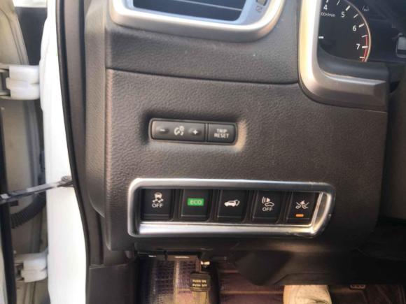 [深圳·粤S] 二手日产楼兰2016款 2.5 S/C HEV XL 四驱混动尊贵版