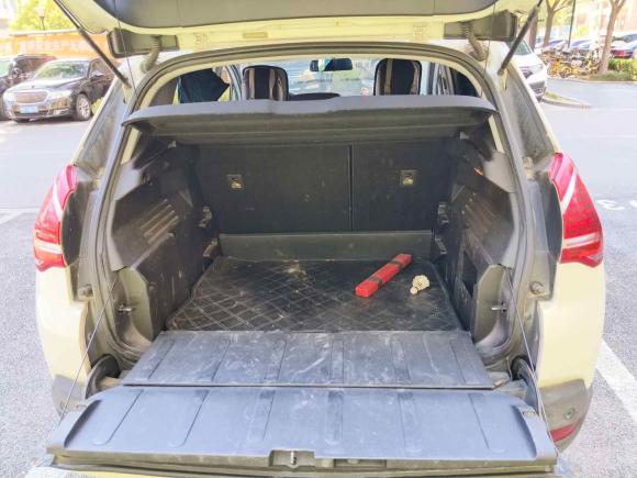 [上海·浙C] 二手标致标致30082013款 2.0L 自动潮流版