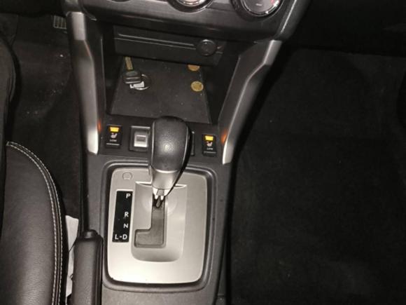 [上海·鲁C] 二手斯巴鲁森林人2013款 2.0i 自动豪华版