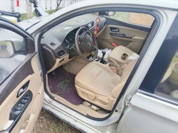 [上海·豫D] 二手五菱汽车五菱宏光2015款 1.5L S1舒适国V