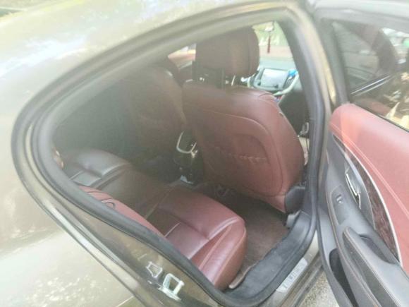 [武汉·鄂A] 二手别克君越2013款 2.4L SIDI精英舒适型