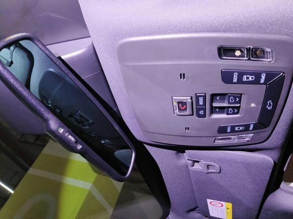 [上海·沪B] 二手丰田赛那SIENNA2021款 2.5L混动 尊贵版