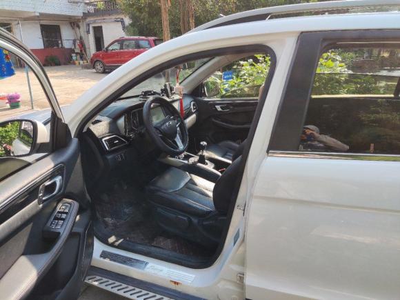 [苏州·苏E] 二手众泰大迈X52017款 白金版 1.5T 手动尊享型