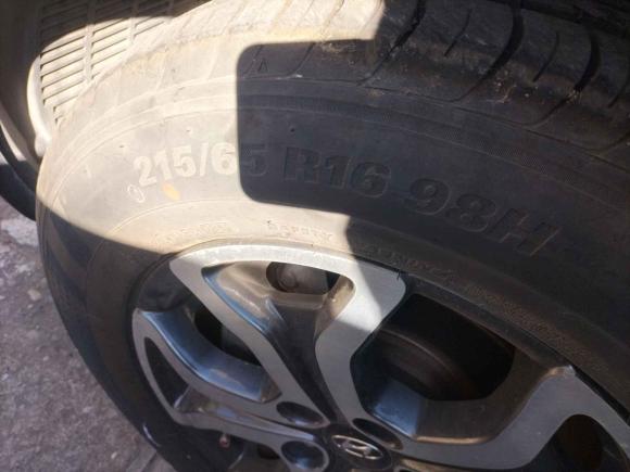 [北京·京C] 二手现代途胜2013款 2.0L 手动两驱时尚型