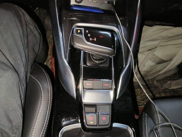 [上海·沪A] 二手上汽大通MAXUS上汽大通MAXUS EUNIQ 52020款 1.3T PLUG IN 精英版