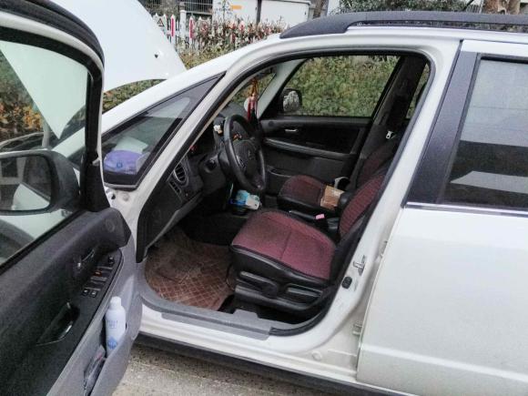 [湖州·浙E] 二手铃木天语 SX42009款 两厢 1.6L 自动运动型