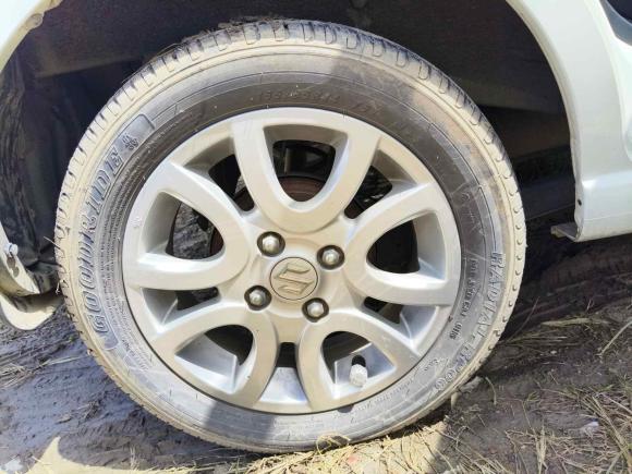 [上海·黑D] 二手铃木奥拓2013款 1.0L 自动豪华型