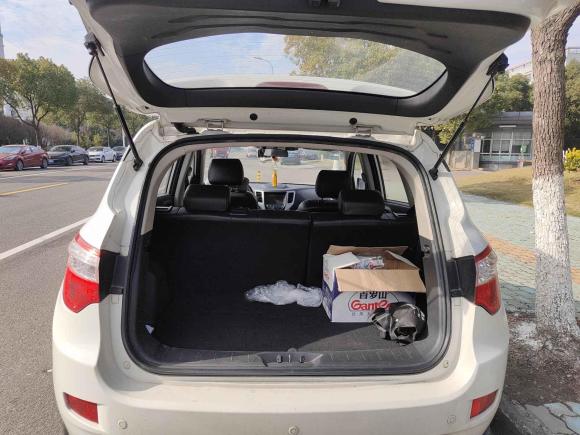 [宁波·浙B] 二手长安长安CS352015款 1.6L 手动豪华型 国V